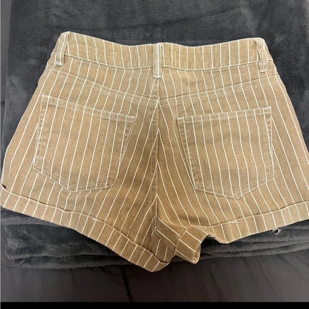 PacSun Mom Short - Picture 3 of 4